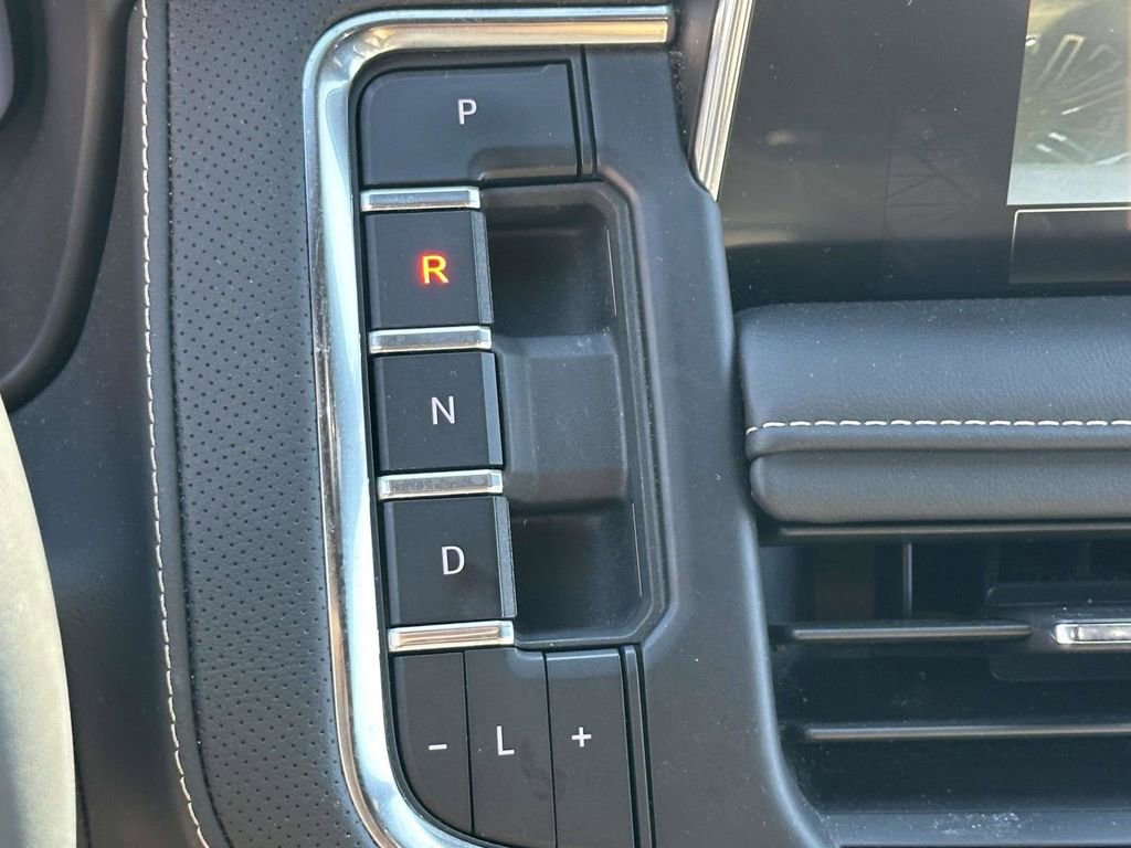 Used 2024 GMC Yukon SLT image 26