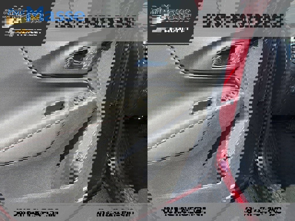 Used 2023 Chevrolet Equinox RS w/ RS Leather Package image 10