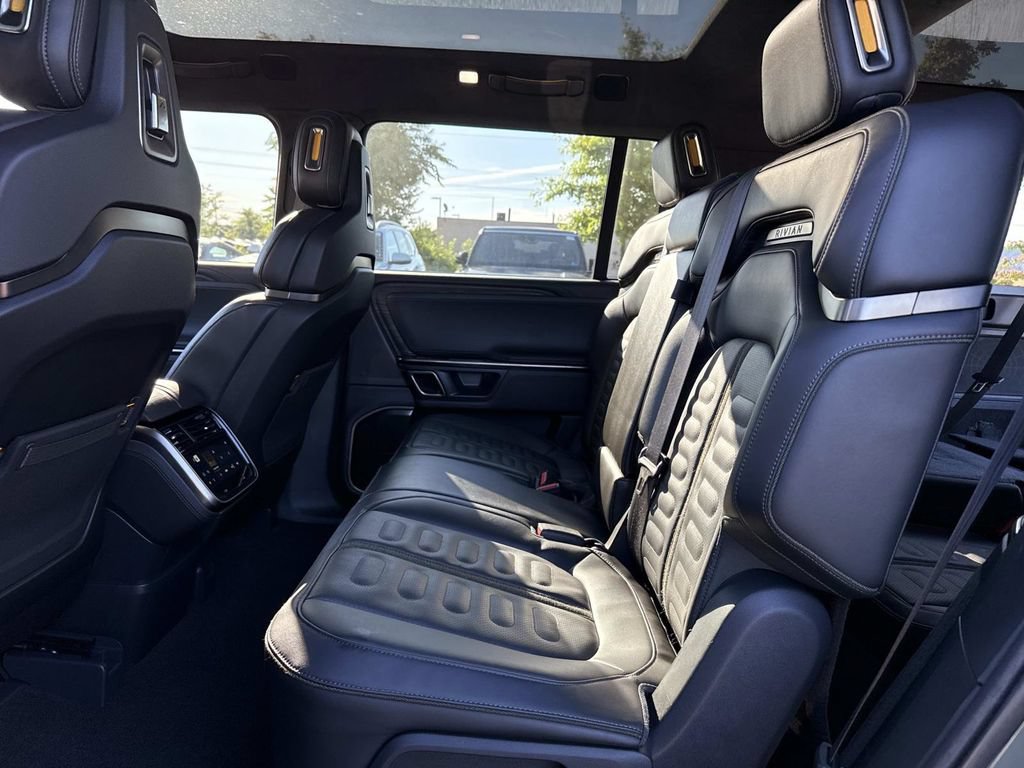Used 2022 Rivian R1S Launch Edition AWD/4WD image 11