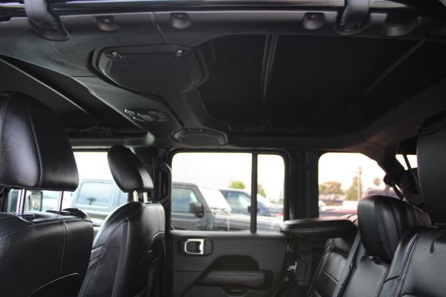 Used 2022 Jeep Wrangler Unlimited Sahara AWD/4WD image 41