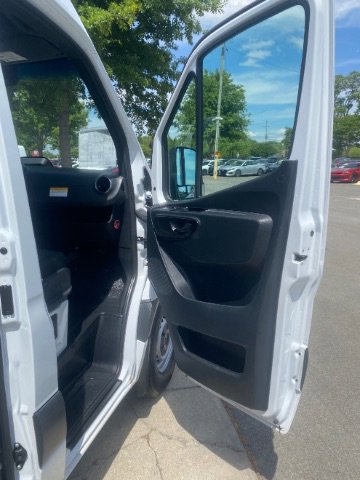 Used 2025 Mercedes-Benz Sprinter 2500 image 14