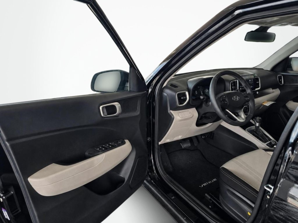 New 2026 Hyundai Venue SEL FWD image 30