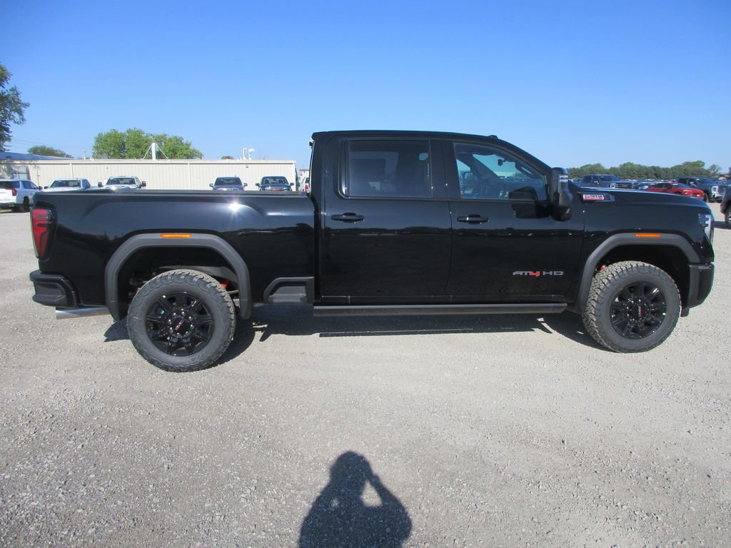 New 2026 GMC Sierra 3500 AT4 w/ AT4 Premium Plus Package AWD/4WD image 3