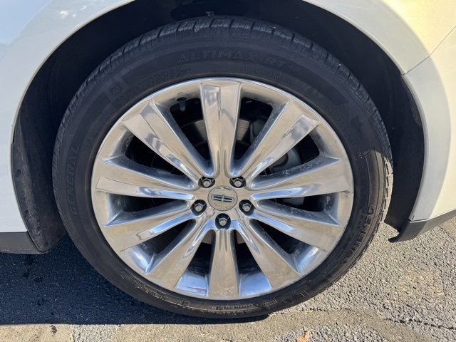 Used 2013 Lincoln MKS AWD image 9