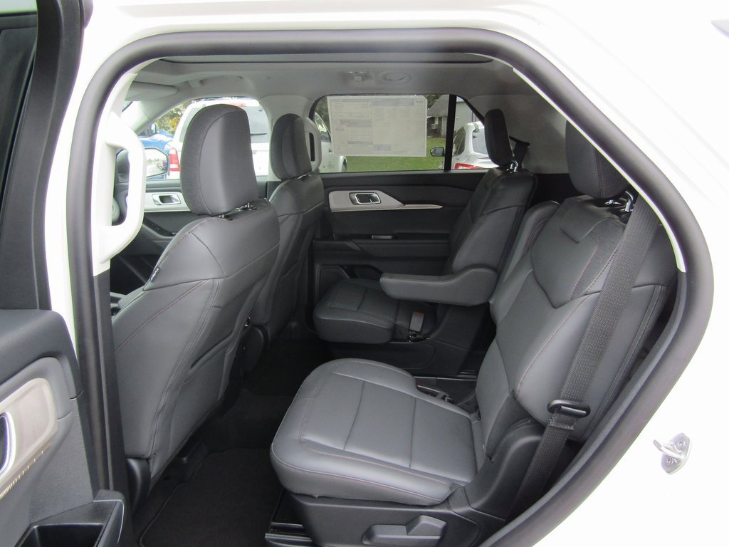 New 2025 Ford Explorer Active image 34