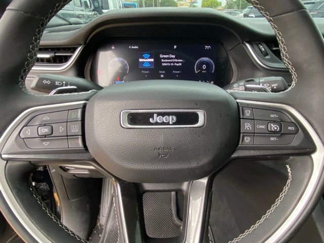 Used 2023 Jeep Grand Cherokee Altitude AWD/4WD image 16