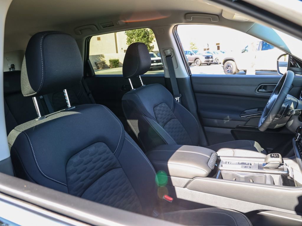 New 2026 Nissan Pathfinder SV image 21