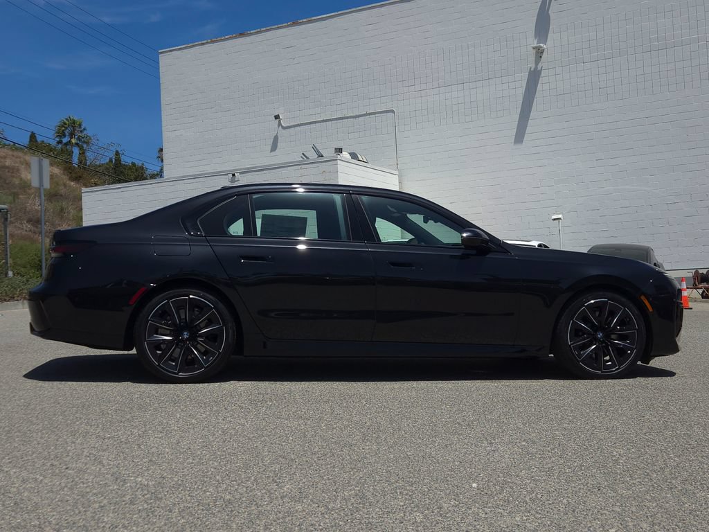 New 2026 BMW 740i w/ Premium Package RWD image 3