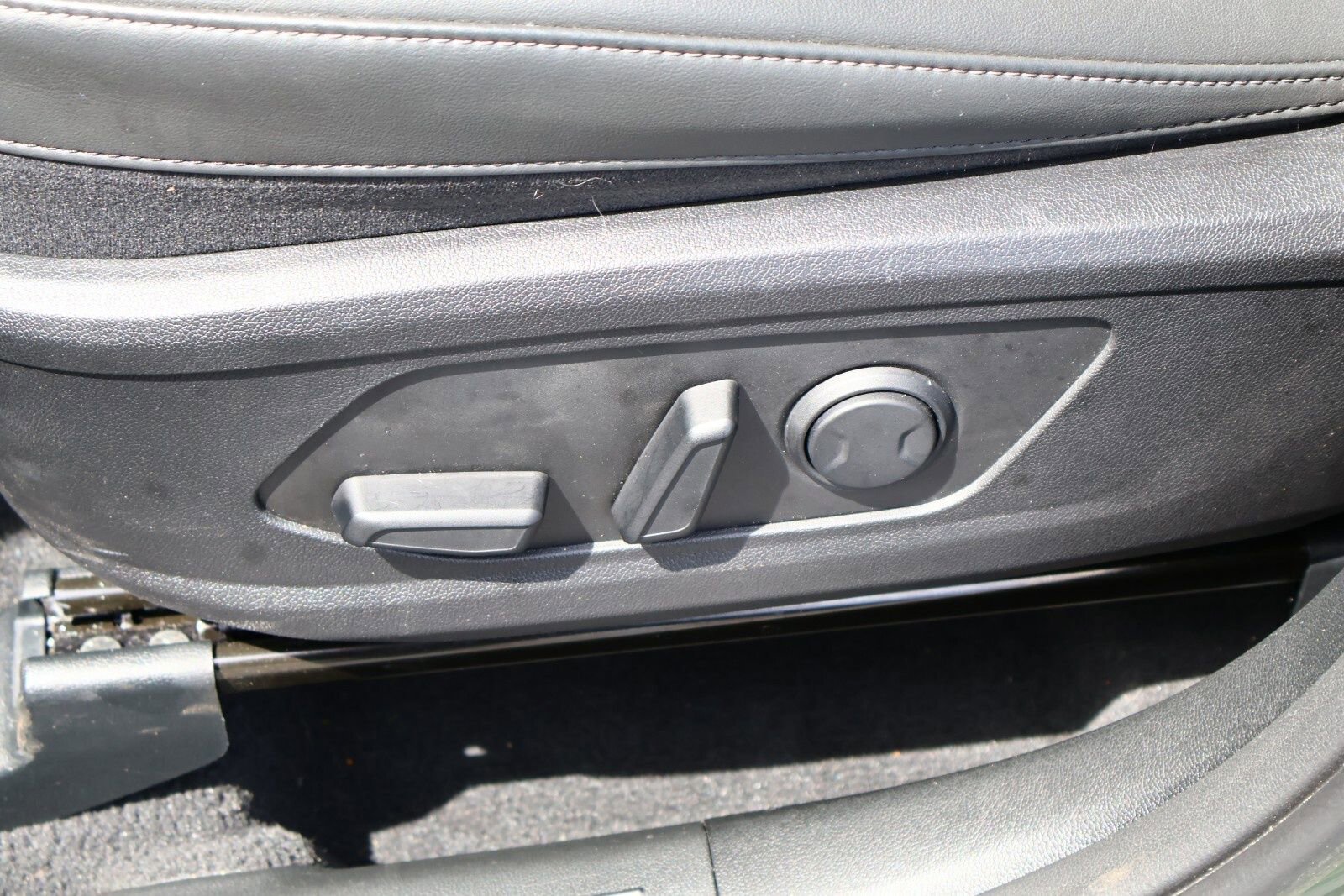 Used 2024 Kia Sorento SX image 19