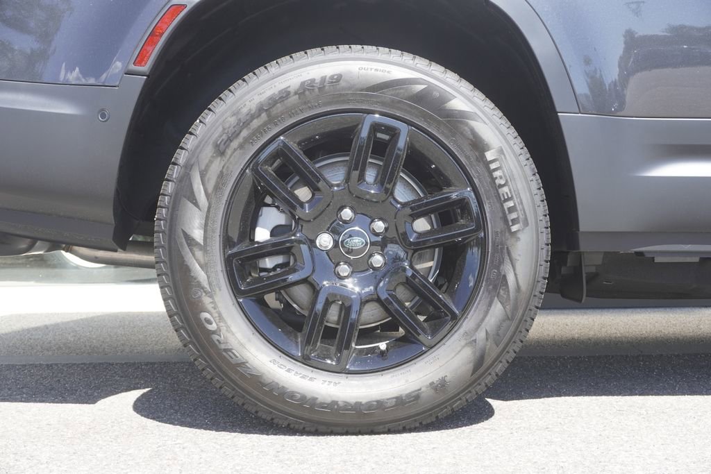 New 2025 Land Rover Defender 130 S image 33