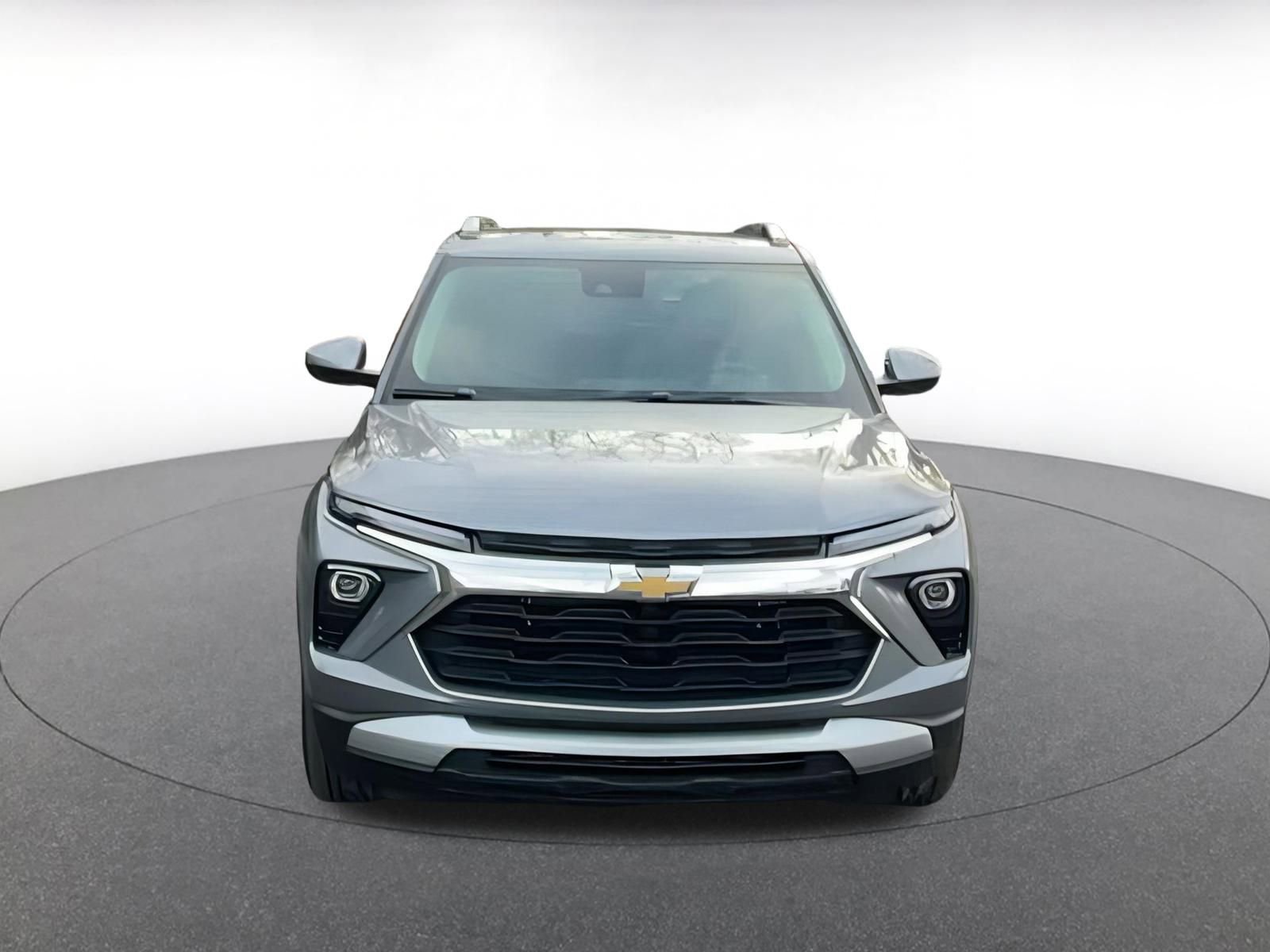 Used 2025 Chevrolet TrailBlazer LT image 4