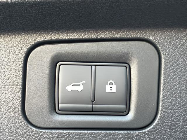 New 2026 Nissan Armada PRO-4X w/ Captain's Chari Seat Package image 36