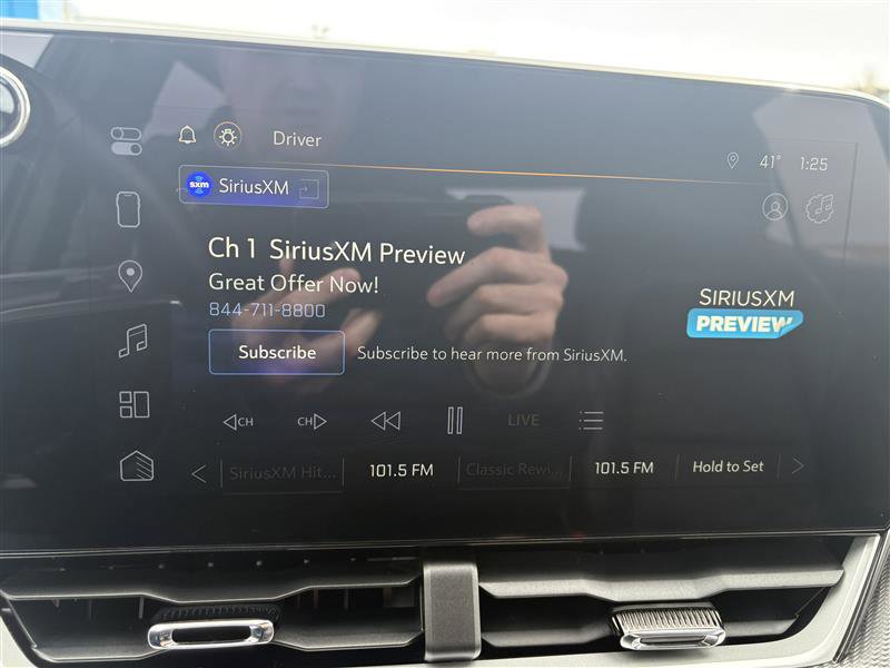 Used 2025 Chevrolet Equinox LT w/ Convenience Package II AWD/4WD image 16