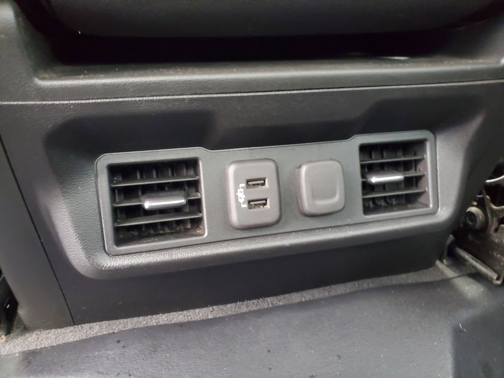 Used 2022 Chevrolet Silverado 1500 LT w/ Z71 Off-Road Package image 27