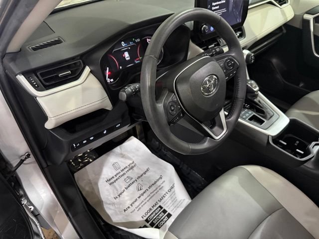 Used 2023 Toyota RAV4 XLE Premium AWD/4WD image 26