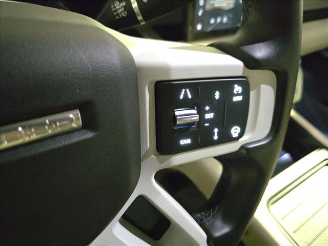 Used 2024 Land Rover Defender 110 X-Dynamic SE image 21