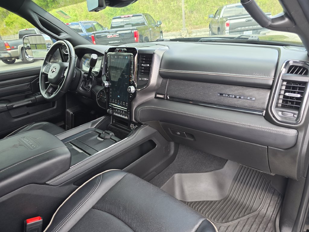 Used 2022 RAM 2500 Limited AWD/4WD image 32
