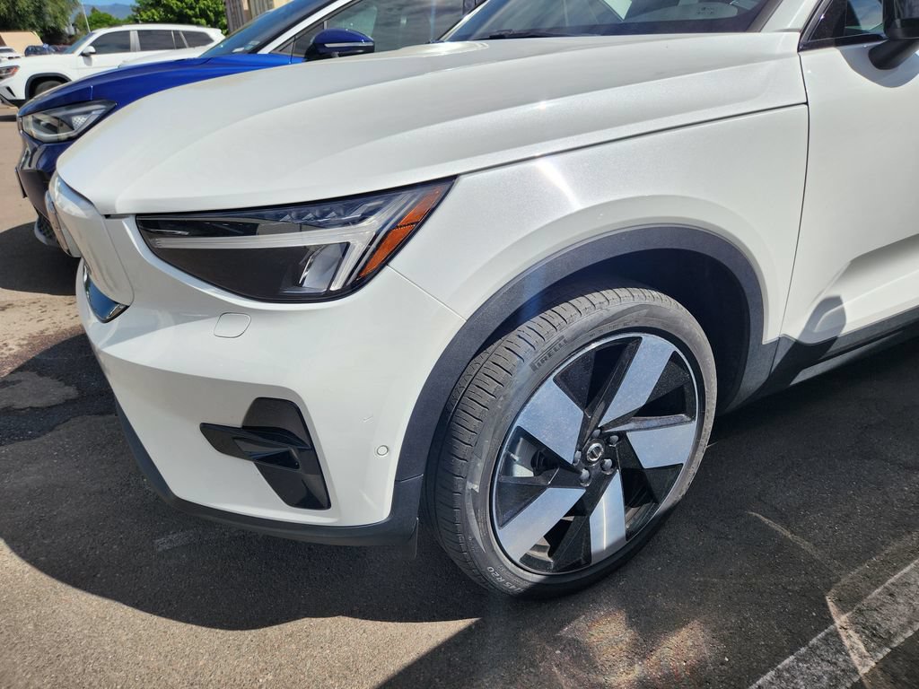 Used 2023 Volvo C40 P8 Recharge Ultimate AWD/4WD image 6