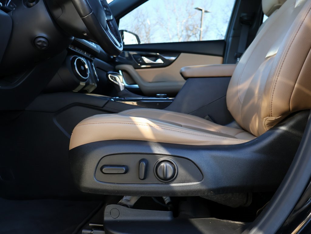 Used 2020 Chevrolet Blazer Premier w/ LPO, Black Grille Bar Package image 32