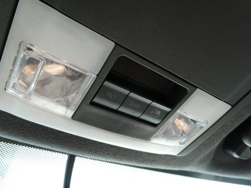 Used 2016 Ford F250 Platinum w/ FX4 Off-Road Package image 29