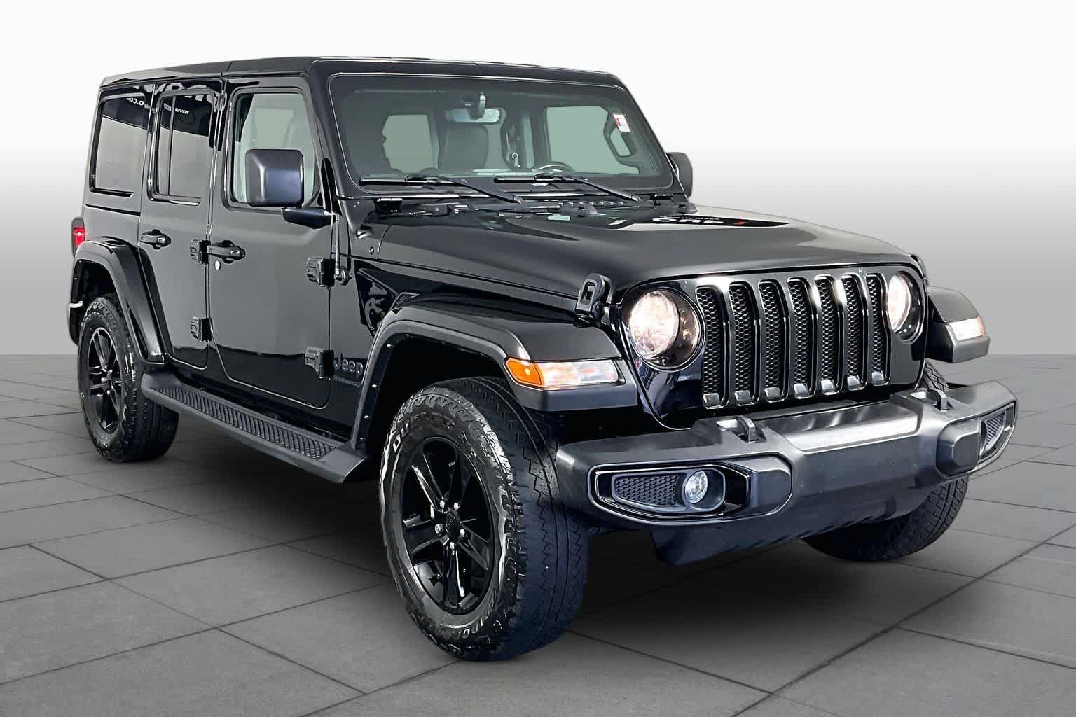 Used 2023 Jeep Wrangler Unlimited Sahara AWD/4WD image 3
