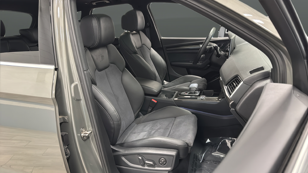 Used 2024 Audi SQ5 Premium w/ Convenience Package AWD/4WD image 24