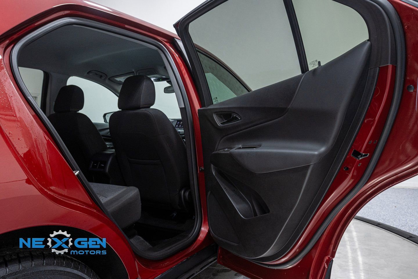 Used 2024 Chevrolet Equinox LT image 29