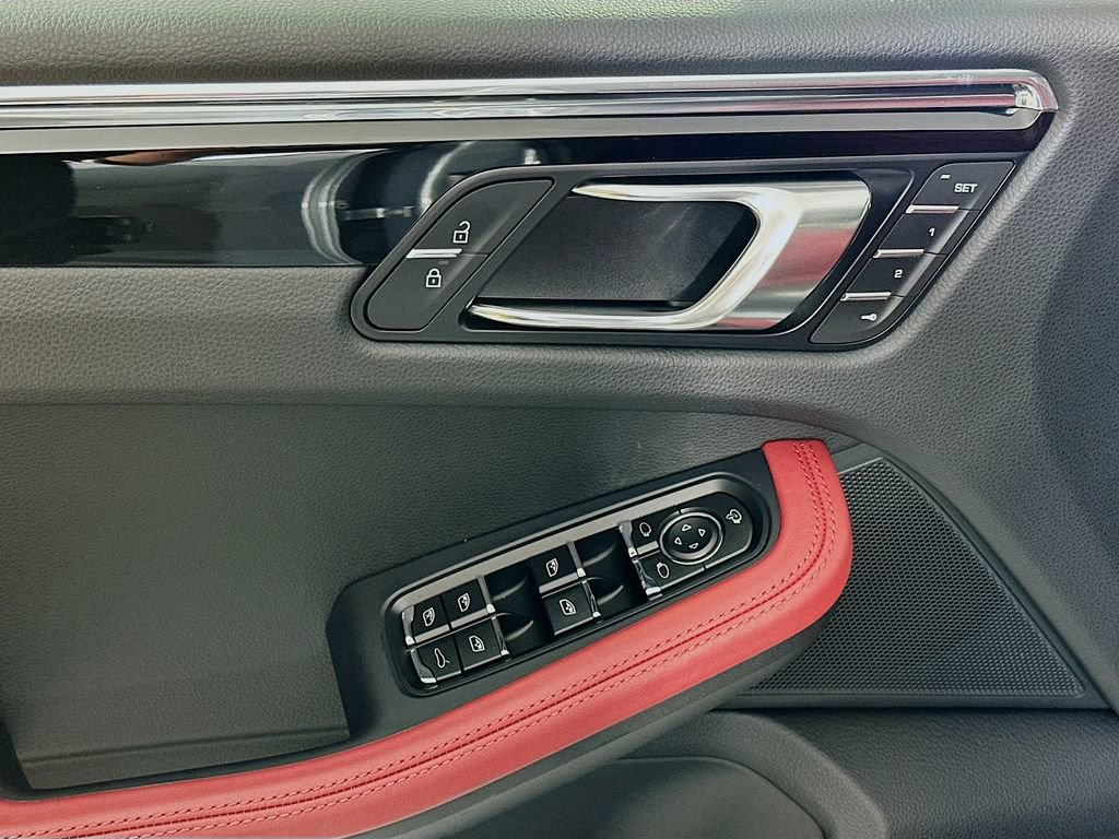 New 2026 Porsche Macan AWD/4WD image 20