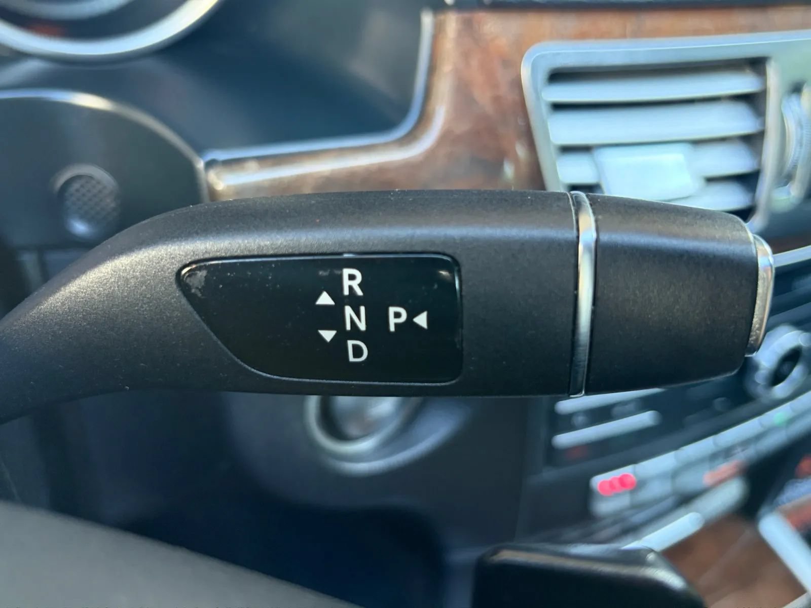 Used 2016 Mercedes-Benz E 350 4MATIC Sedan image 27