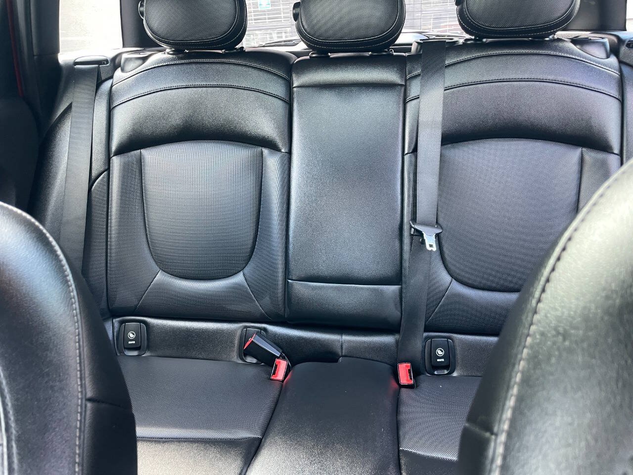 Used 2018 MINI Cooper Clubman FWD image 14