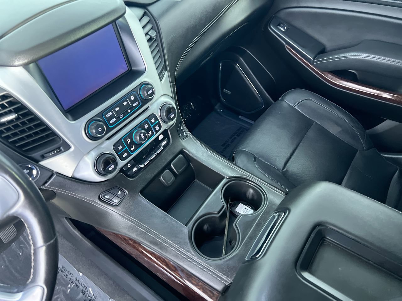 Used 2019 GMC Yukon SLT w/ Graphite Edition RWD image 23