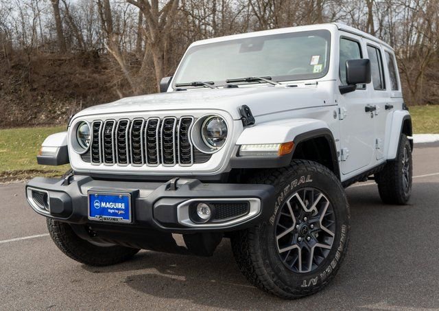 Used 2024 Jeep Wrangler Sahara AWD/4WD image 1