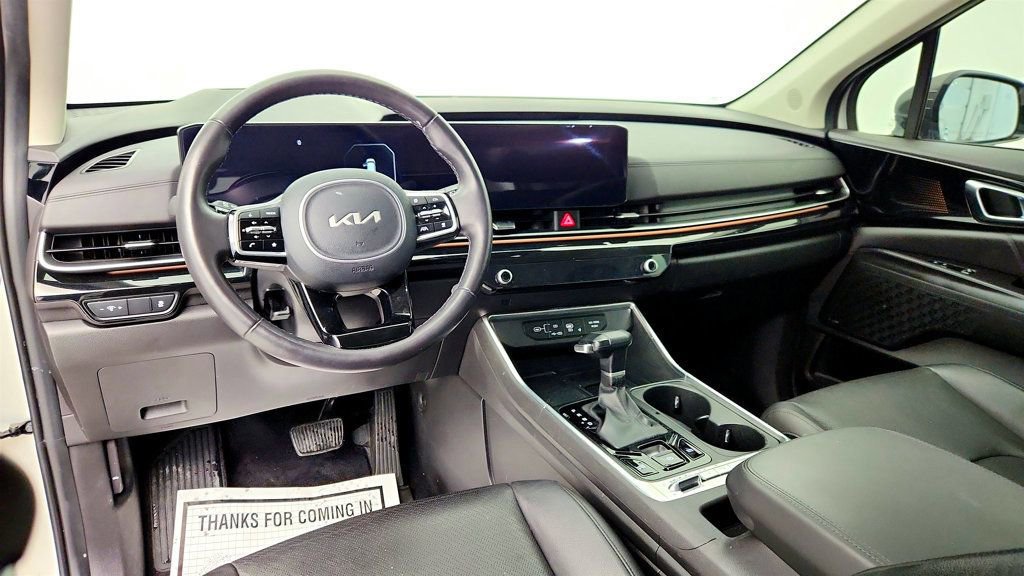 Used 2025 Kia Carnival SX Prestige FWD image 11
