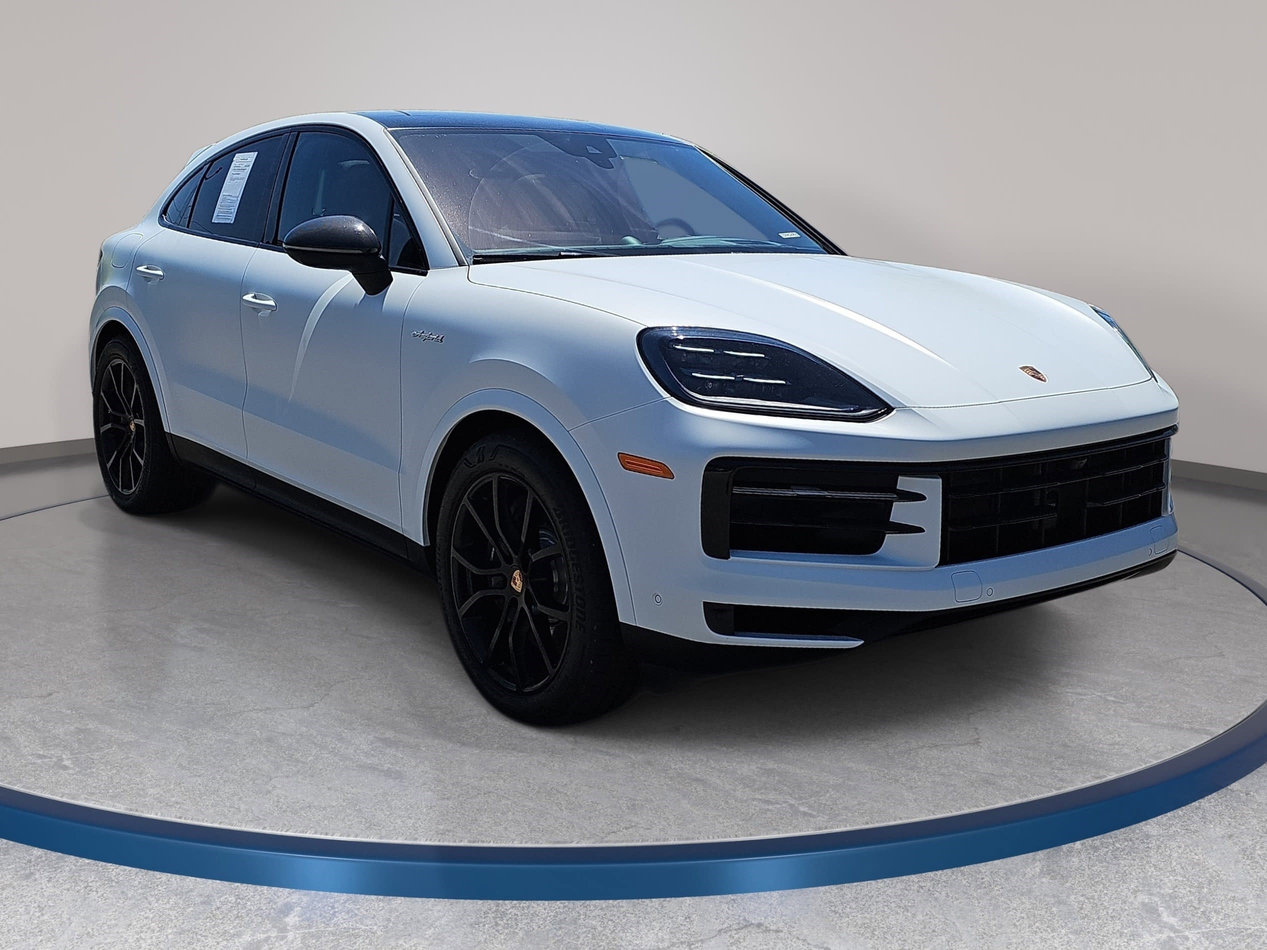 Used 2026 Porsche Cayenne E-Hybrid Coupe AWD/4WD image 3