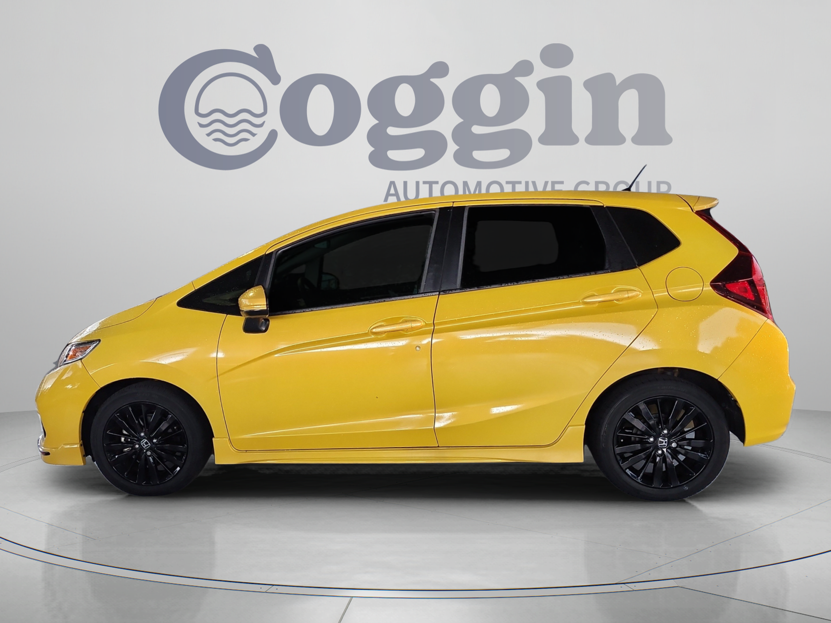 Used 2018 Honda Fit Sport image 2