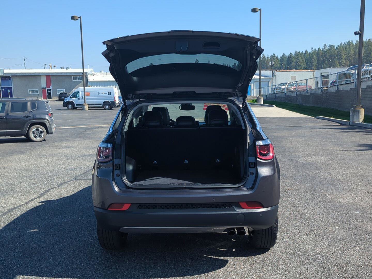 Used 2022 Jeep Compass Limited w/ Sun and Sound Group image 6