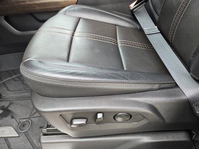 Used 2025 Chevrolet Silverado 1500 High Country w/ High Country Premium Package AWD/4WD image 24