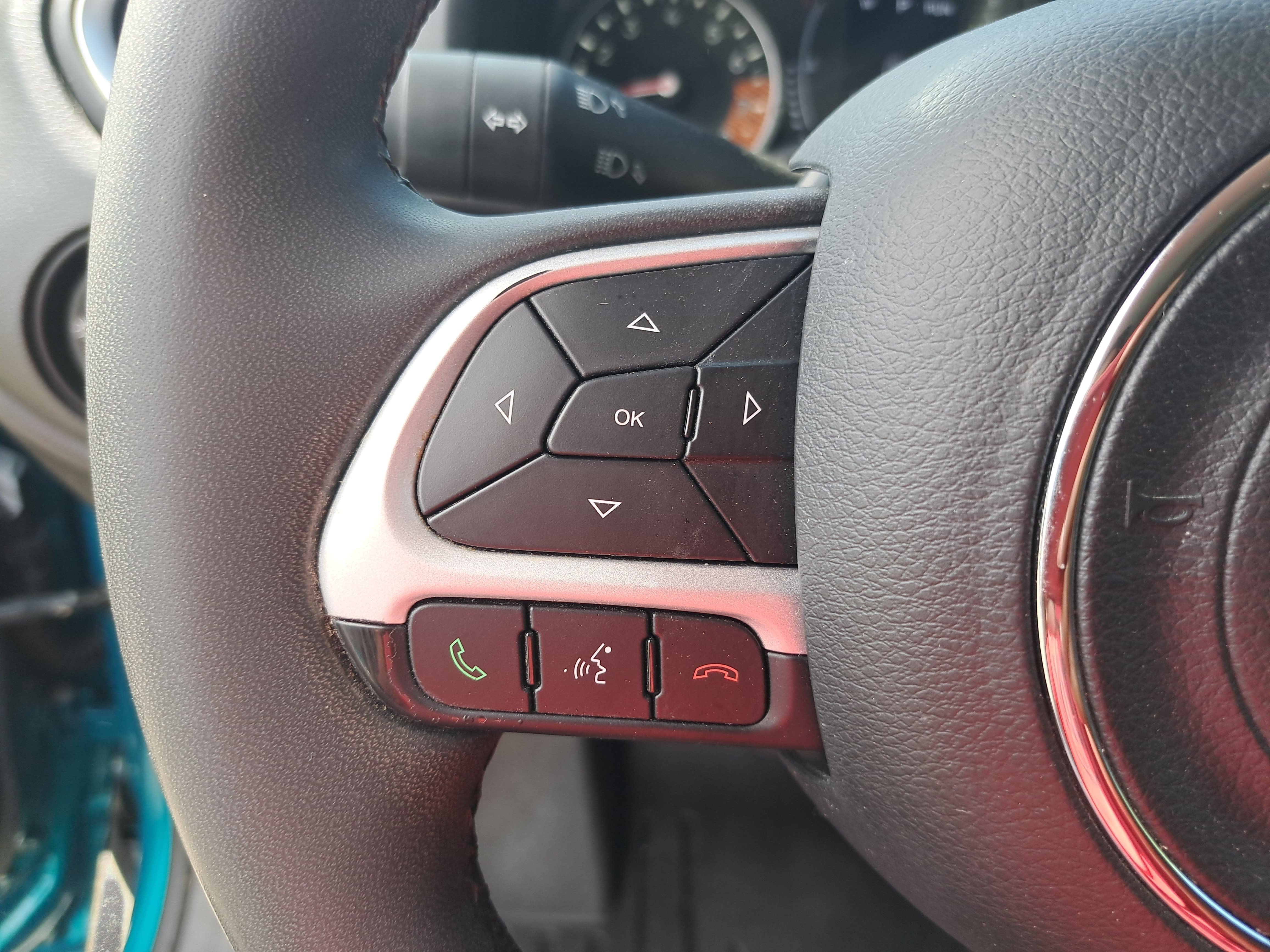 Used 2020 Jeep Renegade Latitude FWD image 16