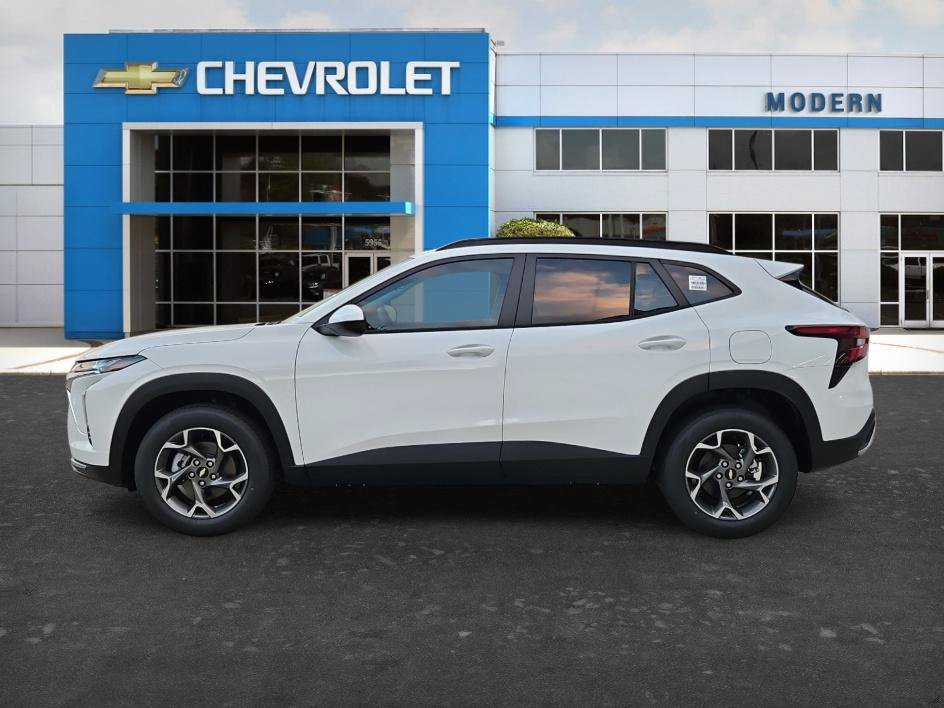 New 2026 Chevrolet Trax LT FWD image 2
