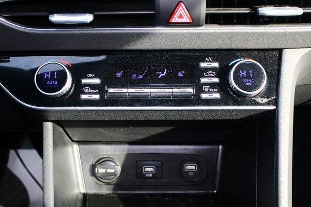 Used 2023 Hyundai Sonata SEL w/ Preferred Accessory Package image 17