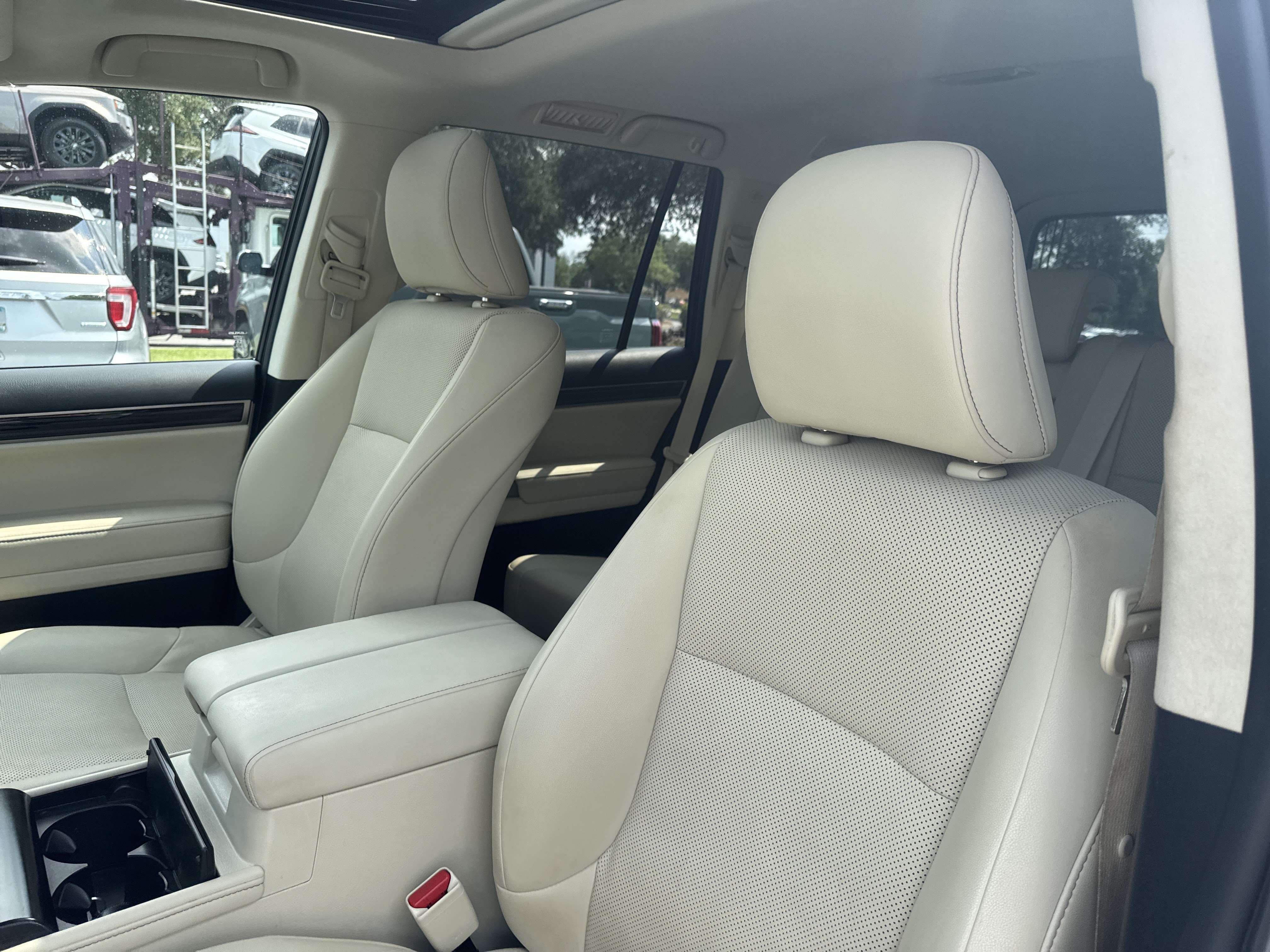 Used 2021 Lexus GX 460 Premium w/ Premium Package AWD/4WD image 14
