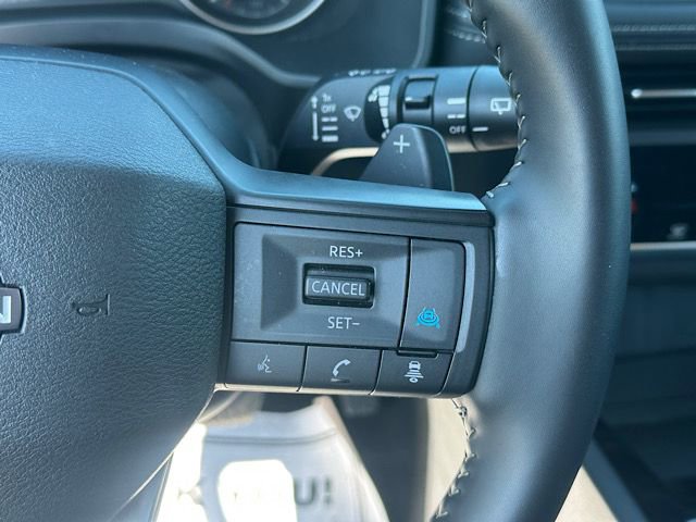 Used 2025 Nissan Rogue SV FWD image 28