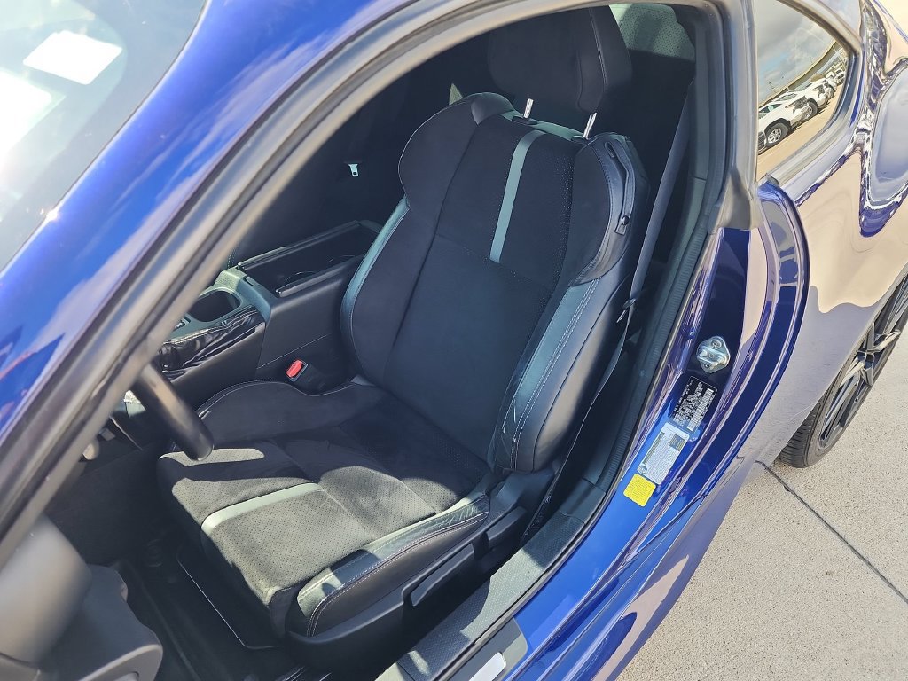 Used 2022 Toyota GR86 Premium RWD image 11