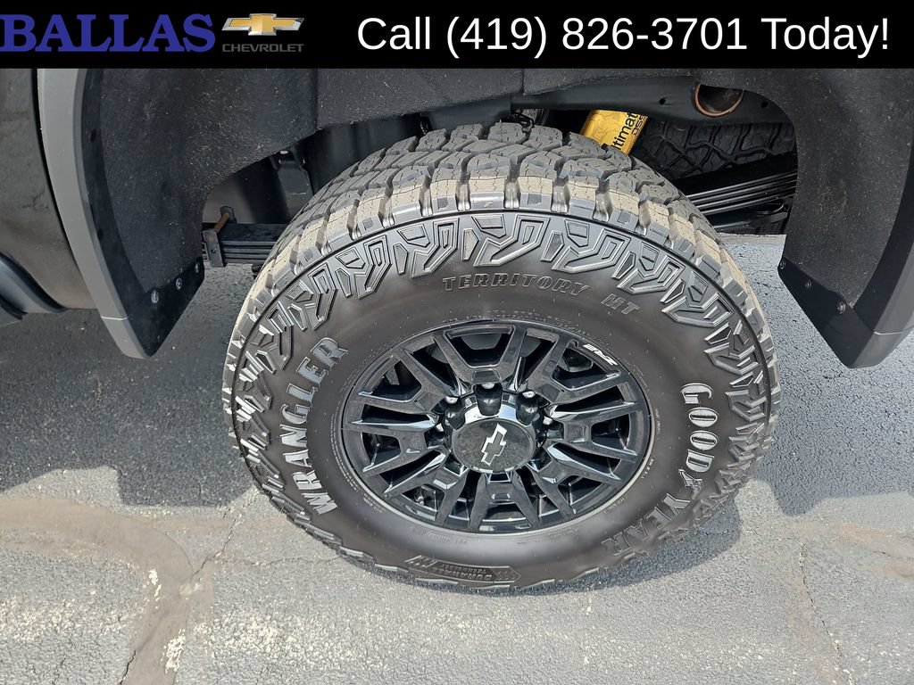 Certified 2025 Chevrolet Silverado 2500 ZR2 AWD/4WD image 32