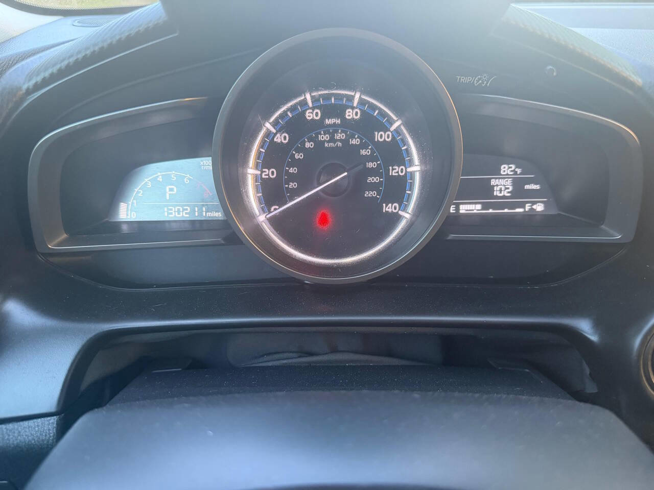 Used 2019 Toyota Yaris L FWD image 11