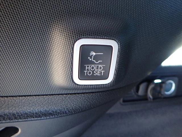 New 2025 Jeep Grand Cherokee Overland w/ Trailer Tow Package image 9