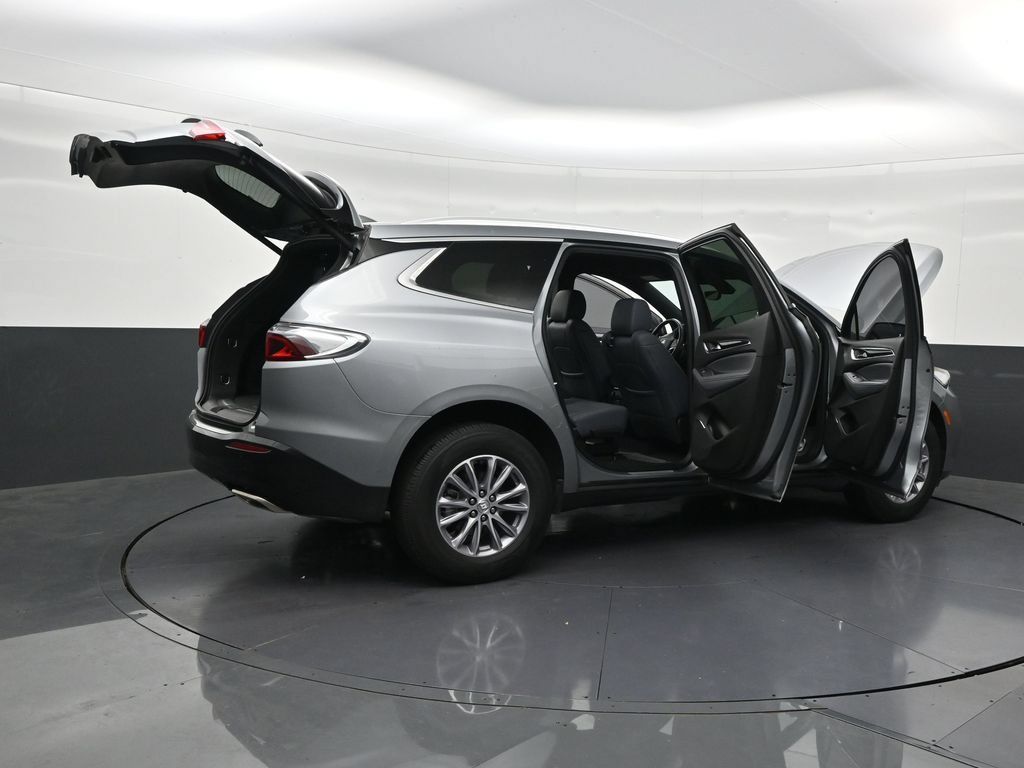 Used 2024 Buick Enclave Essence w/ Technology Package FWD image 32