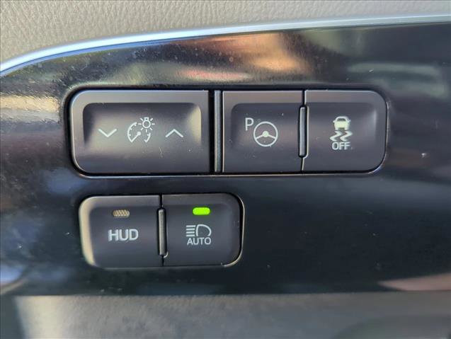 Used 2018 Toyota Prius Four image 21