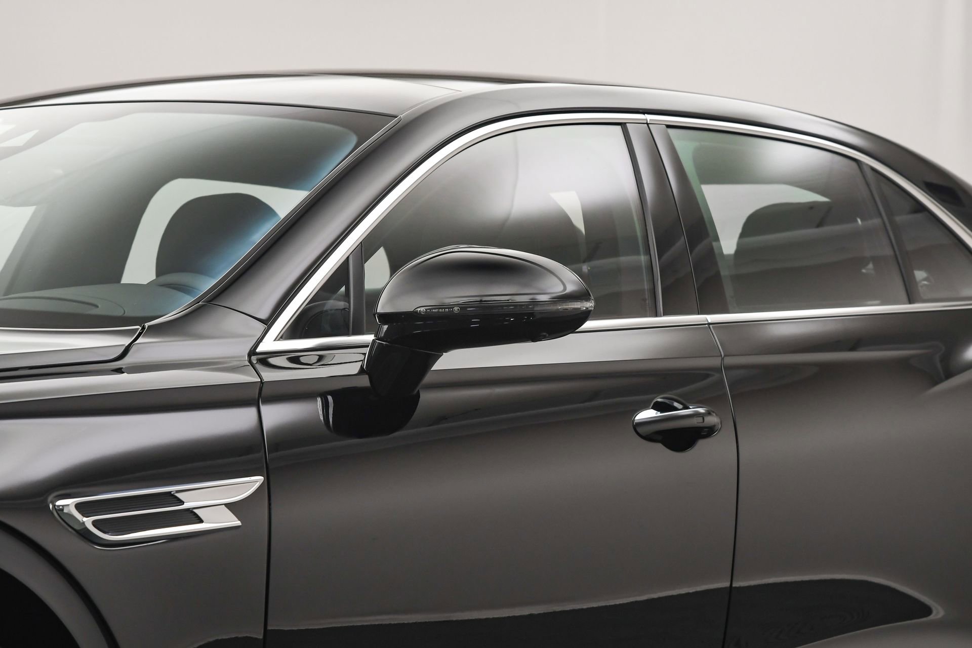 New 2026 Bentley Flying Spur Plug-In Hybrid AWD/4WD image 14