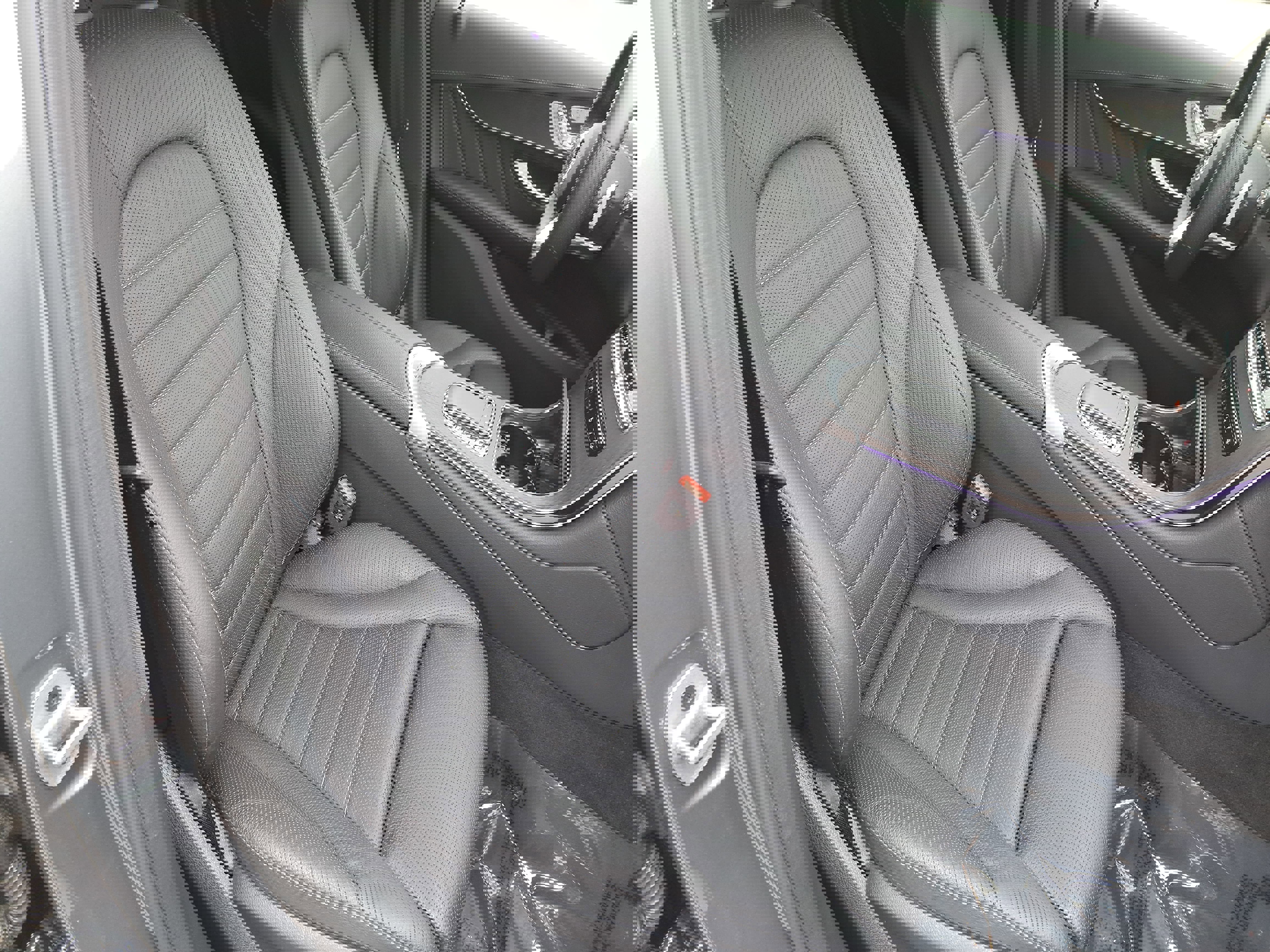 Used 2023 Mercedes-Benz GLC 300 4MATIC Coupe image 10